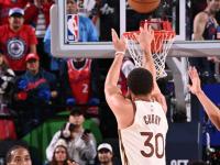 28圈体育-包含巴特勒巅峰对决，库里与40激战瑞士队分钟，出色防守胜负难料！的词条