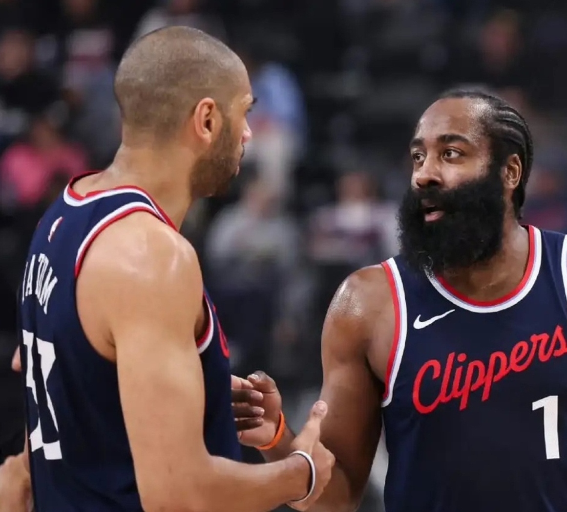 包含巴特勒新星关键助攻表现惊艳,快船未来可期!的词条 包含巴特勒新星关键助攻表现惊艳,快船未来可期!的词条