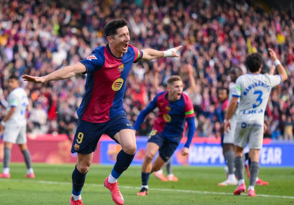 莱万多夫斯基迎来二十赛季高光表现,皇家马德里球迷沸腾!的简单介绍 莱万多夫斯基迎来二十赛季高光表现,皇家马德里球迷沸腾!的简单介绍